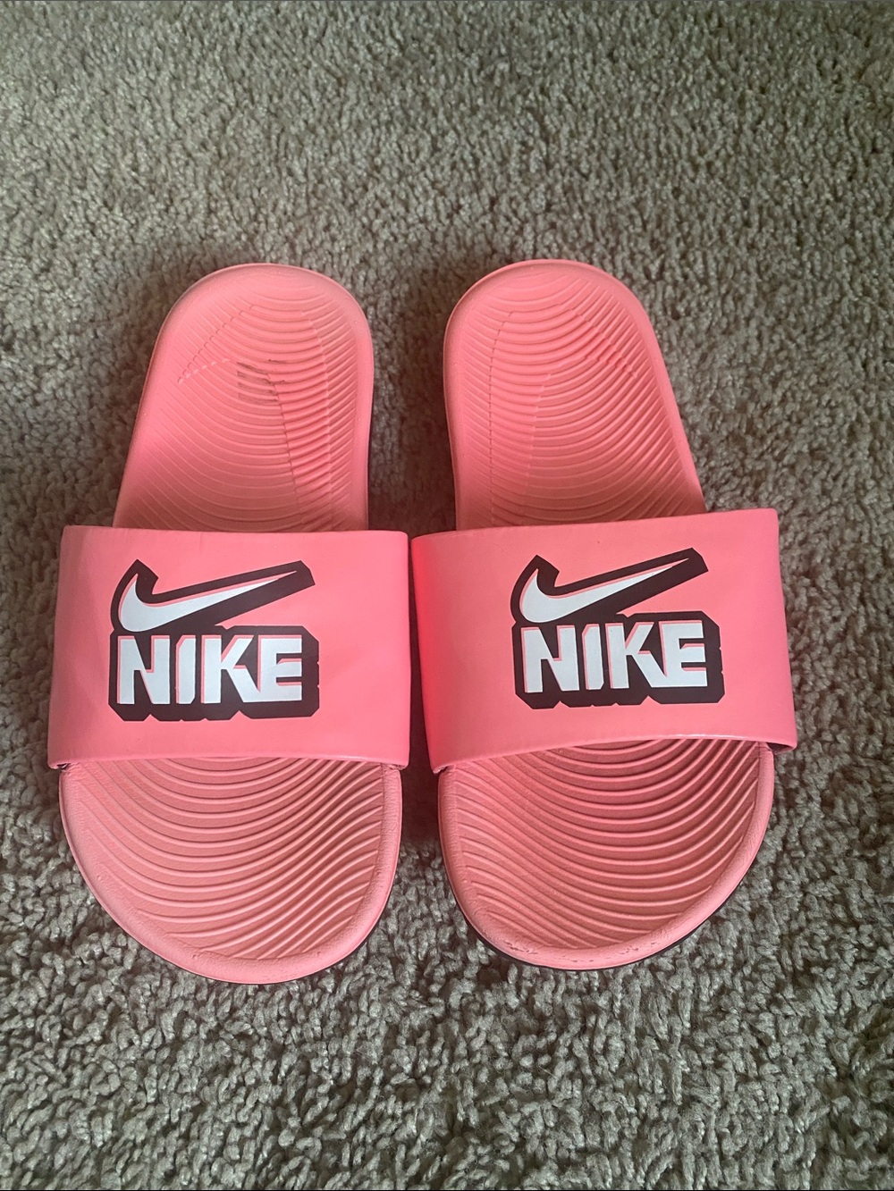 Nike Kawa Youth Coral Pink Slide Sandals with Logo size 4Y